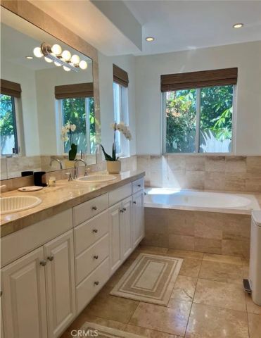 703 11th Street, Hermosa Beach, CA 90254
