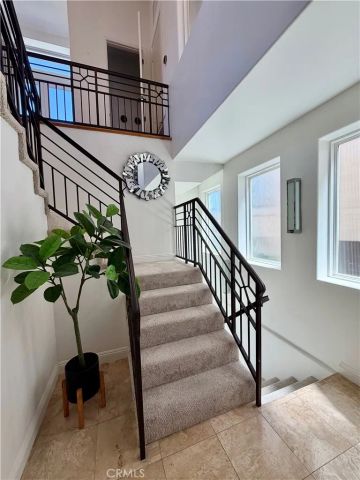 703 11th Street, Hermosa Beach, CA 90254