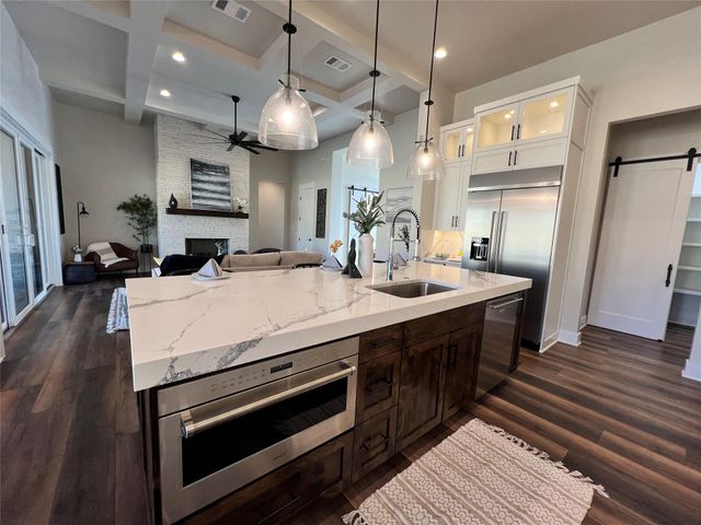 106 Golden Harvest, Horseshoe Bay, TX 78657