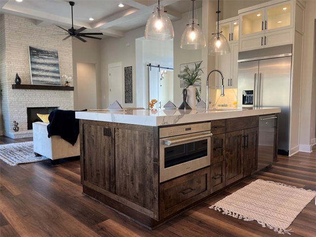 106 Golden Harvest, Horseshoe Bay, TX 78657