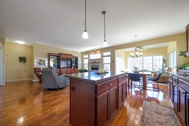 2498 E Turning Leaf Way, Fruitport Twp, MI 49415