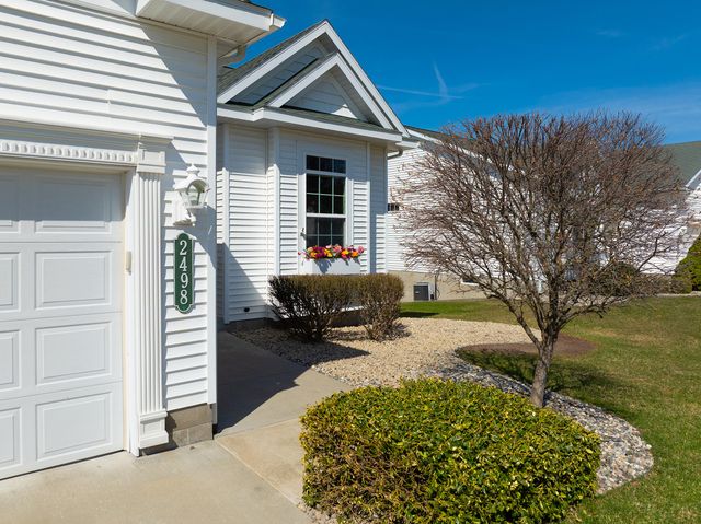 2498 E Turning Leaf Way, Fruitport Twp, MI 49415