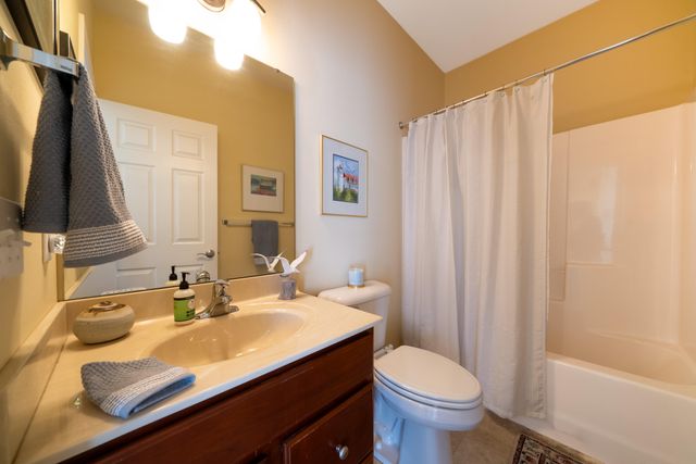 2498 E Turning Leaf Way, Fruitport Twp, MI 49415