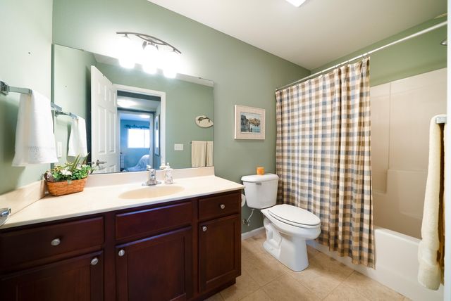 2498 E Turning Leaf Way, Fruitport Twp, MI 49415