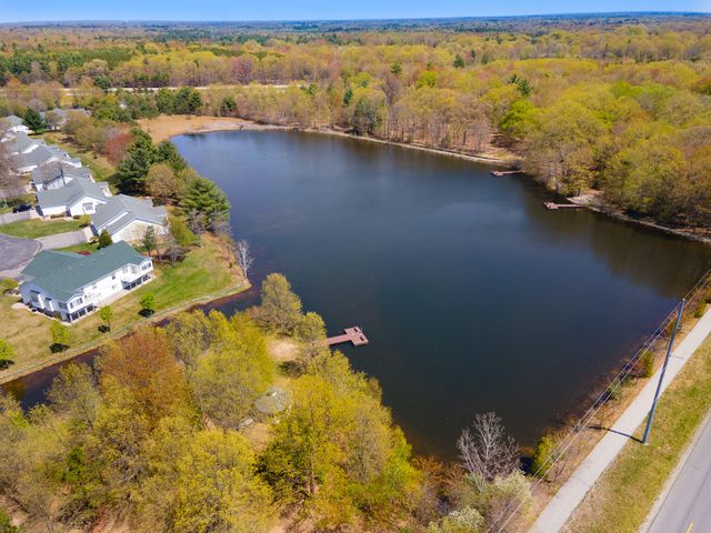 2498 E Turning Leaf Way, Fruitport Twp, MI 49415