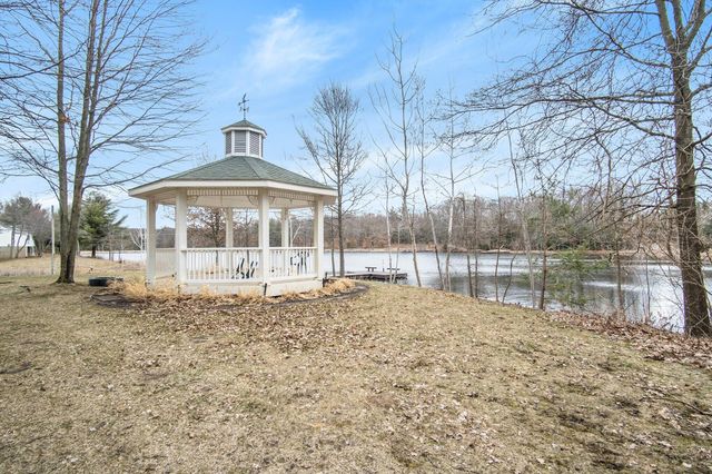 2498 E Turning Leaf Way, Fruitport Twp, MI 49415