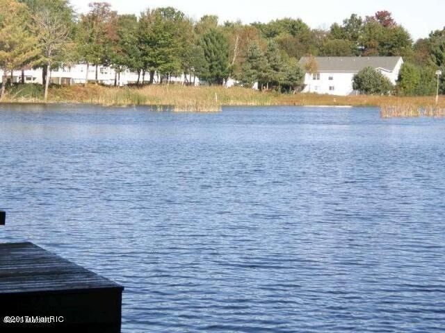 2498 E Turning Leaf Way, Fruitport Twp, MI 49415