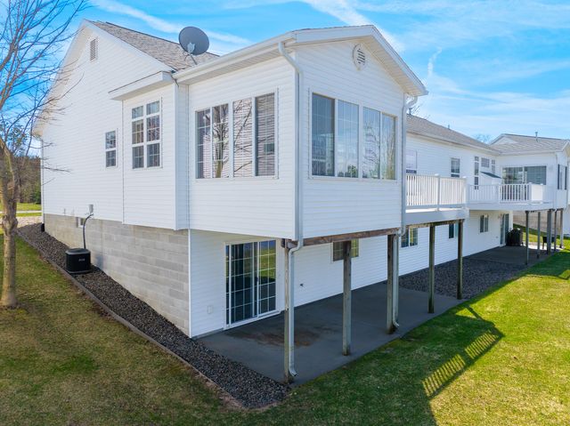 2498 E Turning Leaf Way, Fruitport Twp, MI 49415