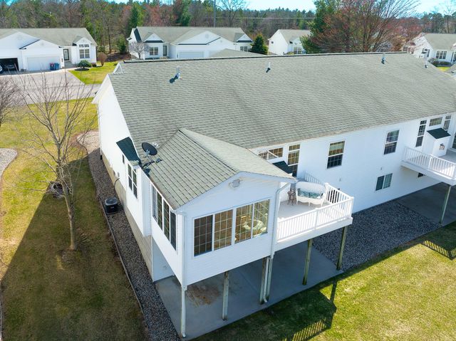 2498 E Turning Leaf Way, Fruitport Twp, MI 49415