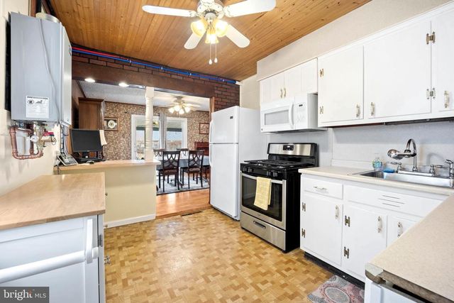 2836 WINDSOR DR, Bensalem, PA 19020