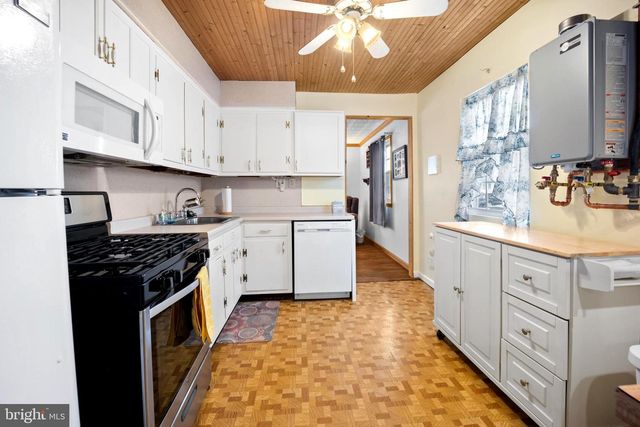 2836 WINDSOR DR, Bensalem, PA 19020