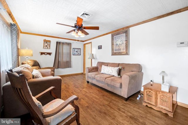 2836 WINDSOR DR, Bensalem, PA 19020