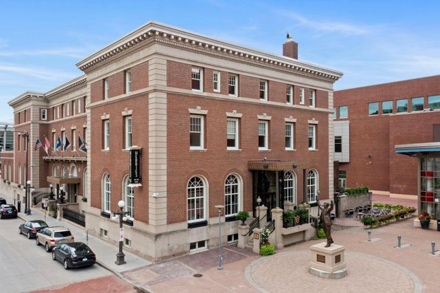 350 Saint Peter Street 1104, Saint Paul, MN 55102