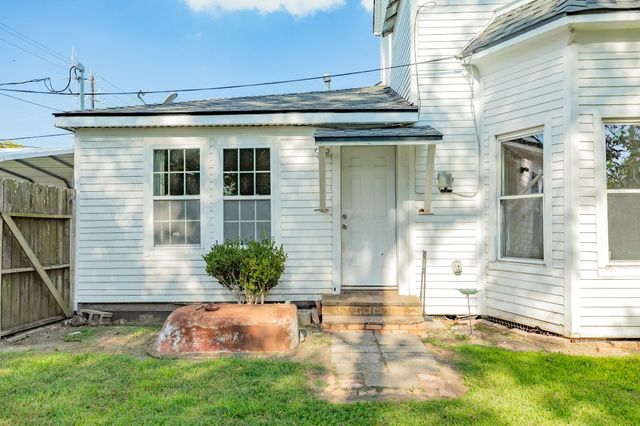 919 N Avenue A, Freeport, TX 77541