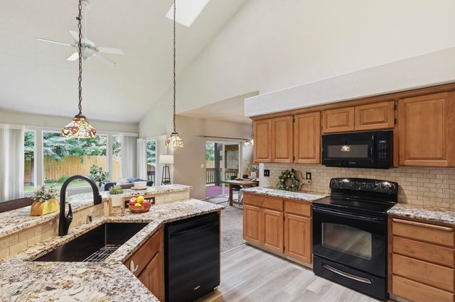 1511 E 54th Ln, Spokane, WA 99223
