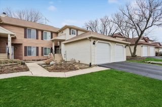 2404 Danbury Drive A1, Woodridge, IL 60517