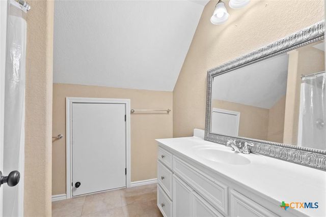 330 Arbors Circle, Elgin, TX 78621