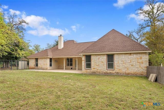 330 Arbors Circle, Elgin, TX 78621