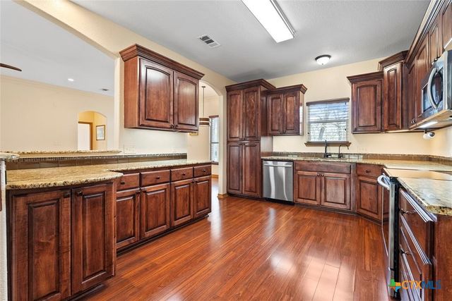 330 Arbors Circle, Elgin, TX 78621