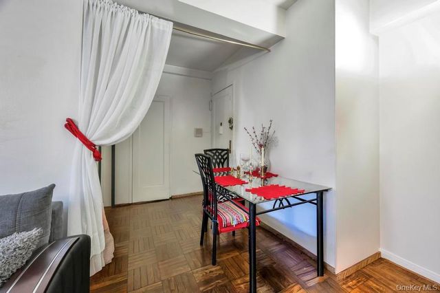 1690 Metropolitan Avenue 1E, Bronx, NY 10462