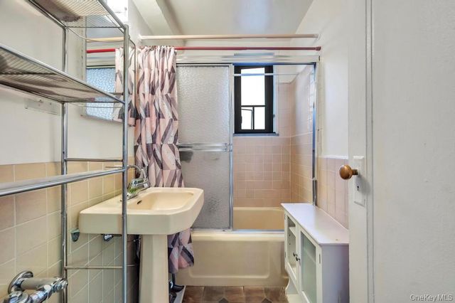 1690 Metropolitan Avenue 1E, Bronx, NY 10462