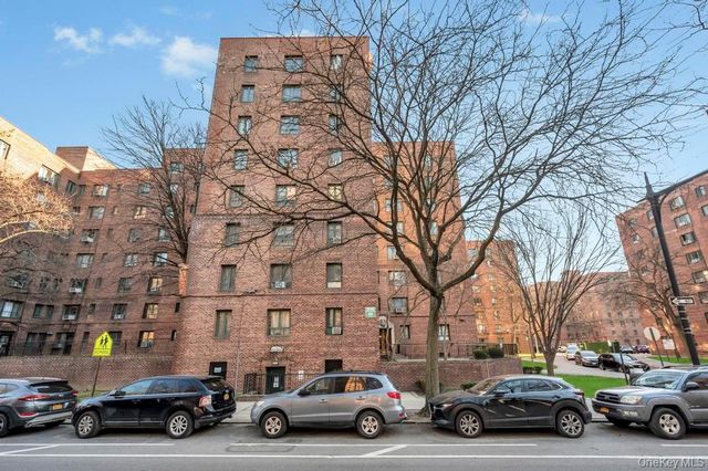 1690 Metropolitan Avenue 1E, Bronx, NY 10462