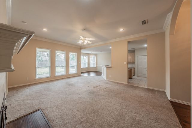 409 Dorcas Lane, Arlington, TX 76013