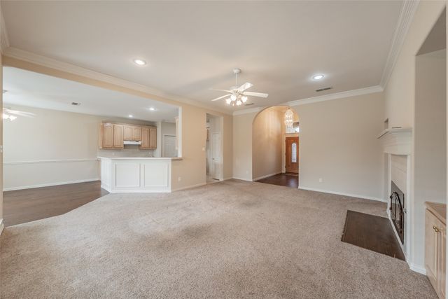 409 Dorcas Lane, Arlington, TX 76013