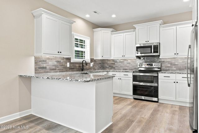 925 Cardinal Place, Vass, NC 28394