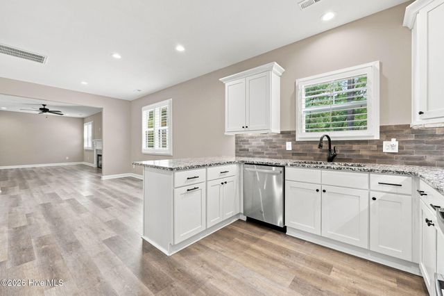 925 Cardinal Place, Vass, NC 28394