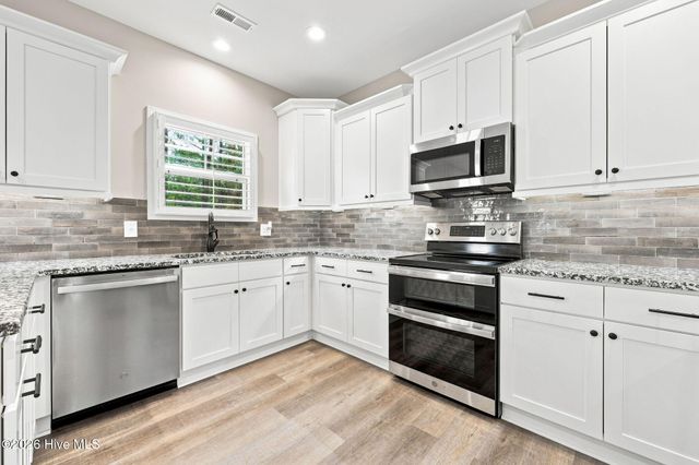 925 Cardinal Place, Vass, NC 28394