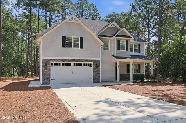 925 Cardinal Place, Vass, NC 28394