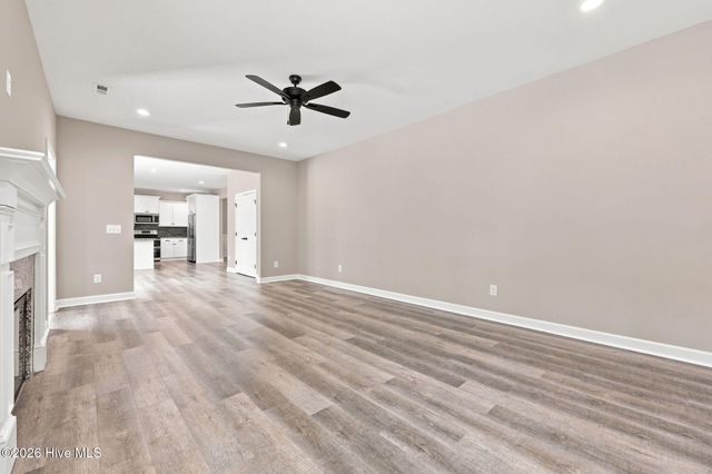 925 Cardinal Place, Vass, NC 28394