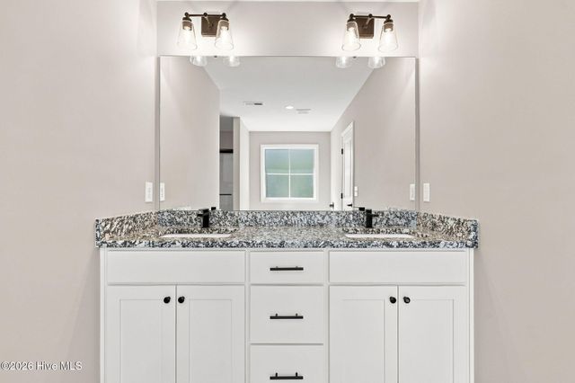 925 Cardinal Place, Vass, NC 28394