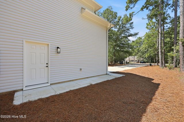 925 Cardinal Place, Vass, NC 28394