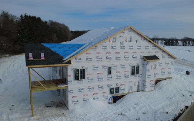 W8778 Blue Violet Court, Cambridge, WI 53523