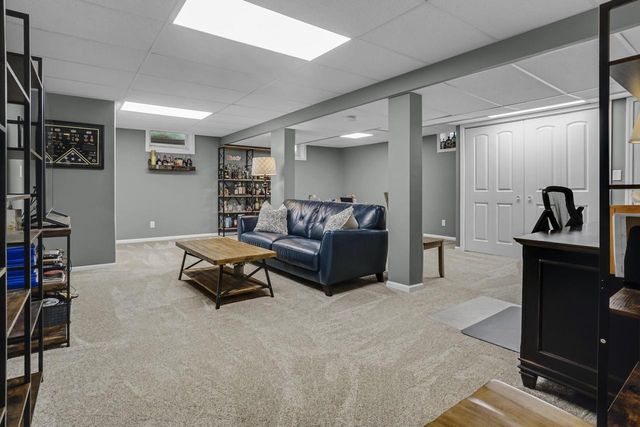 1626 Devonshire DRIVE, Cedarburg, WI 53012