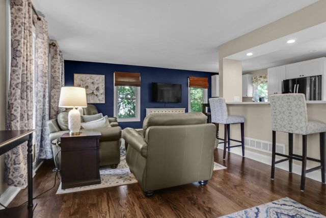 1626 Devonshire DRIVE, Cedarburg, WI 53012