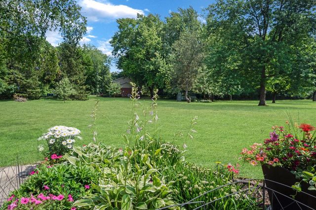 1626 Devonshire DRIVE, Cedarburg, WI 53012