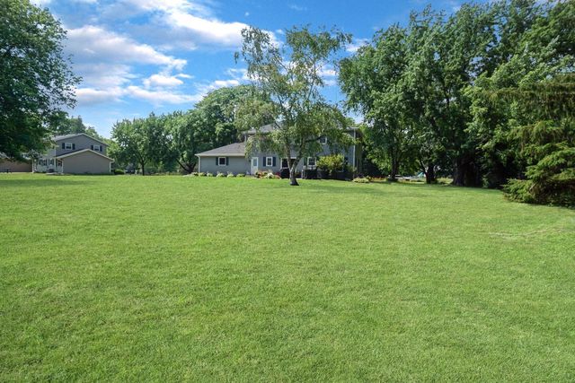 1626 Devonshire DRIVE, Cedarburg, WI 53012