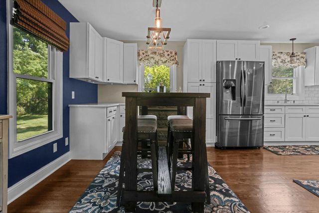 1626 Devonshire DRIVE, Cedarburg, WI 53012