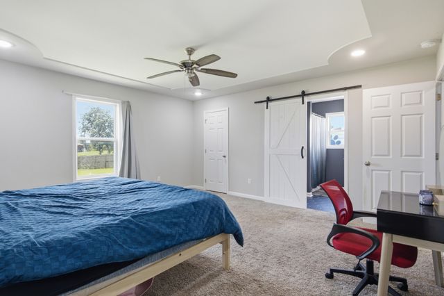 450 N Point Dr, Summertown, TN 38483