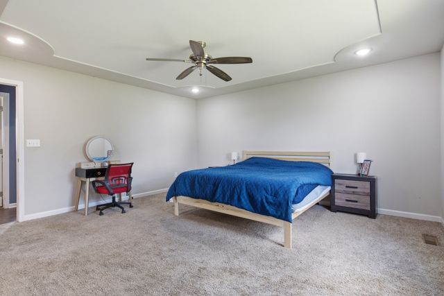 450 N Point Dr, Summertown, TN 38483