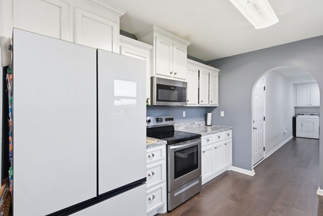 450 N Point Dr, Summertown, TN 38483