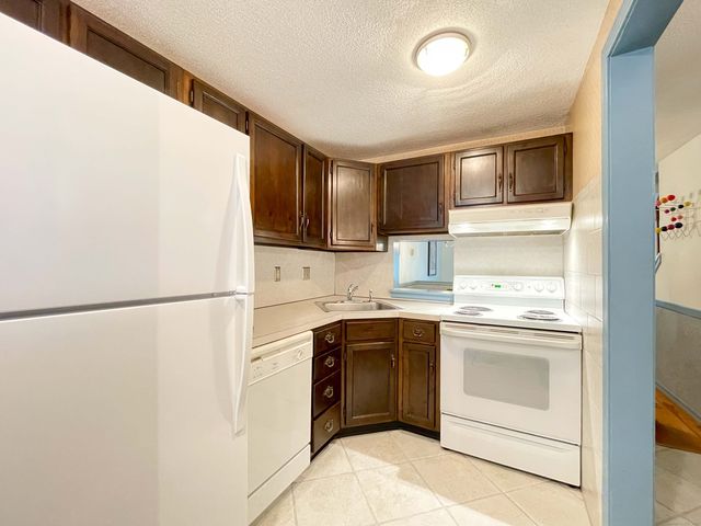 156 Rising Trail Drive 156, Middletown, CT 06457