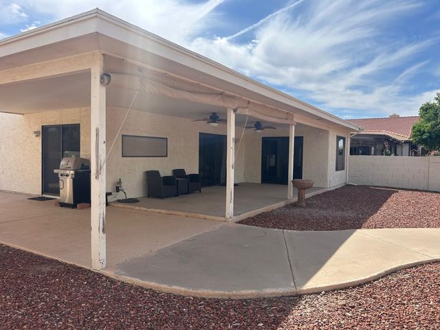 9554 E Fairway Boulevard, Sun Lakes, AZ 85248