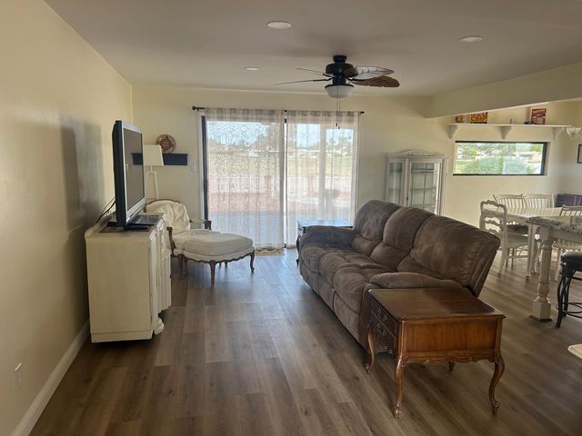 9554 E Fairway Boulevard, Sun Lakes, AZ 85248