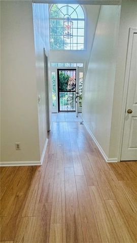 5962 Rosie SE Lane, Mableton, GA 30126