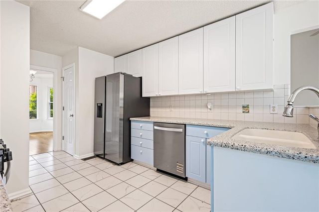 5962 Rosie SE Lane, Mableton, GA 30126