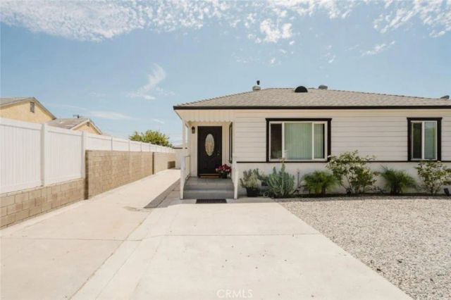 10826 Roscoe Boulevard, Sun Valley, CA 91352